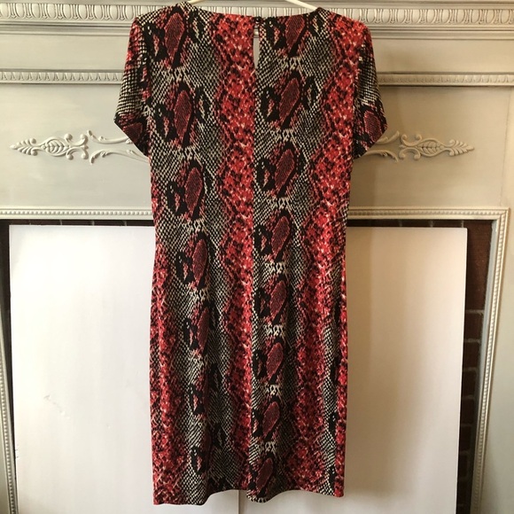 🎄 Lori Michaels collection  red/black dress size 8 - Picture 3 of 4